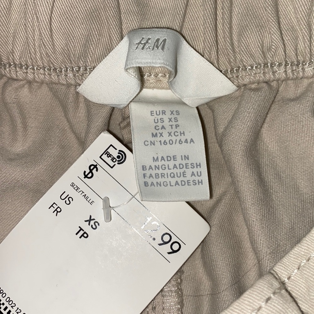 Size XS shorts, NEW - Picture 4 of 4